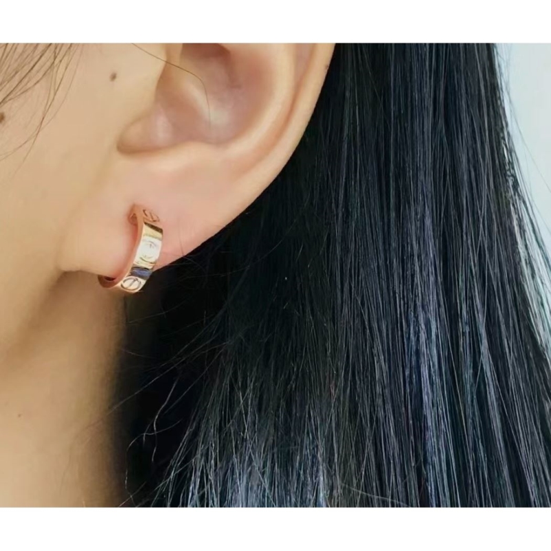 Ca*t1er earrings